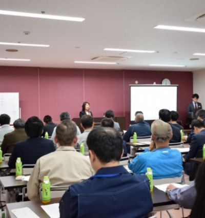 協力会の会議風景