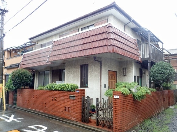 できない場所はプロにお任せ「美しさが際立つ」外壁塗装 Before